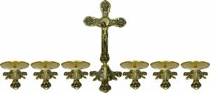 Conjunto crucifixo de metal 30 cm com seis castiçais baixos