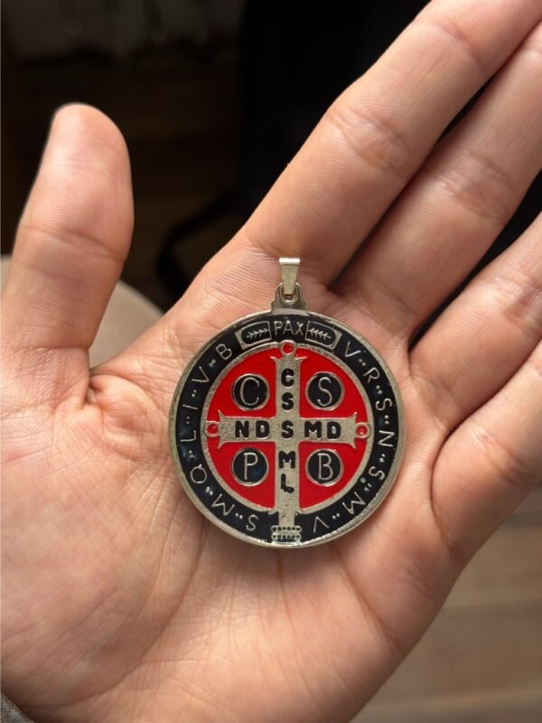 Medalha São Bento Resinada 45 Mm