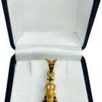 CORRENTE COM PINGENTE N SENHORA APARECIDA STRASS CX VELUDO