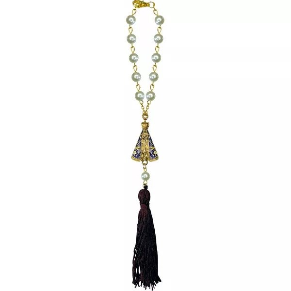 15189856033-de-52.jpg DEZENA PÉROLA CARRO NOSSA S APARECIDA COM POM POM