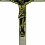 CRUCIFIXO METAL OV MESA SÃO BENTO 20CM