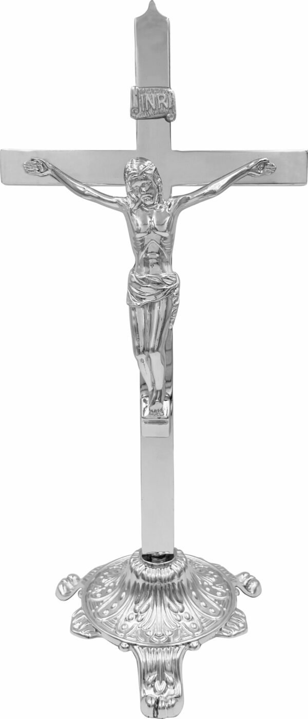 15238237854-cr-83.jpg CRUCIFIXO METAL PRATEADO COM BASE 26,5CM