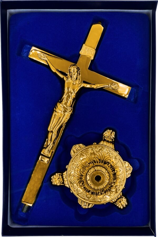 CRUCIFIXO METAL DOURADO COM BASE 26,5CM