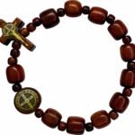 PULSEIRA MADEIRA CRUZ E MEDALHA SÃO BENTO