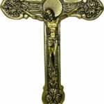 CRUCIFIXO METAL DE MESA 23CM OURO VELHO
