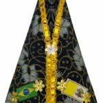 IMAGEM NOSSA SENHORA APARECIDA PLÁSTICO COM MANTO 20CM