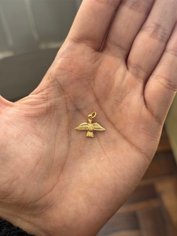 MEDALHA POMBINHA DO ESPIRITO SANTO DOURADA