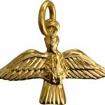 MEDALHA POMBINHA DO ESPIRITO SANTO DOURADA