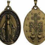 MEDALHA MILAGROSA OURO VELHO 28x43 MM GRANDE