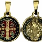 MEDALHA SÃO BENTO RESINADA 14 MM