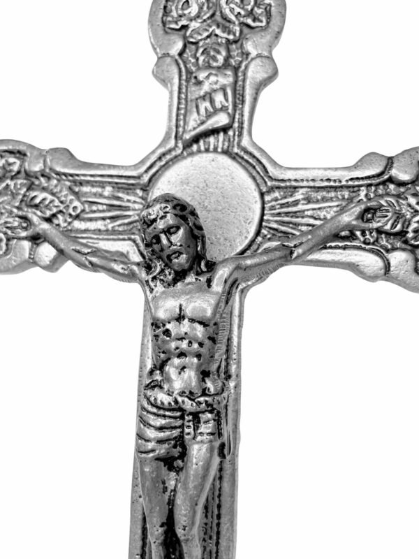 15567200533-cr-89-2.jpg CRUCIFIXO CRUZ METAL DE ALTAR PRATA VELHA 30 CM