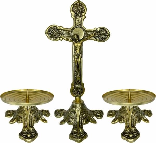 Conjunto Crucifixo Metal De Altar 30 Cm E 2 Castiçal Baixo 7X13Cm